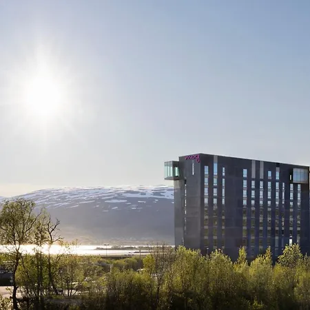 Moxy Hotel 4*
