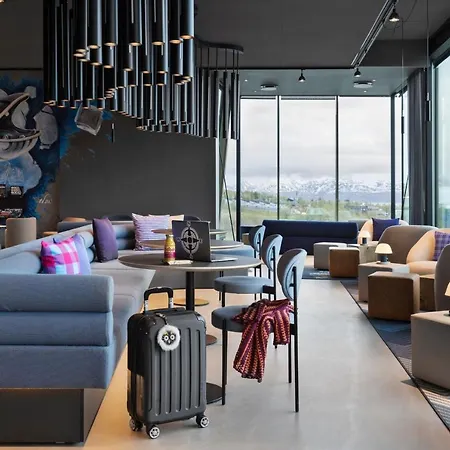 Moxy Hotel 4*