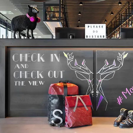 Hotel Moxy Tromsø