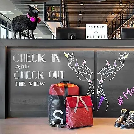 Moxy Otel 4*