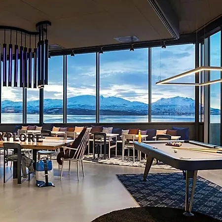 Otel Moxy 4*