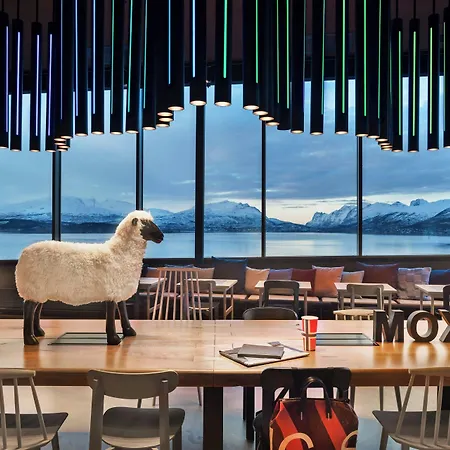 Hotel Moxy