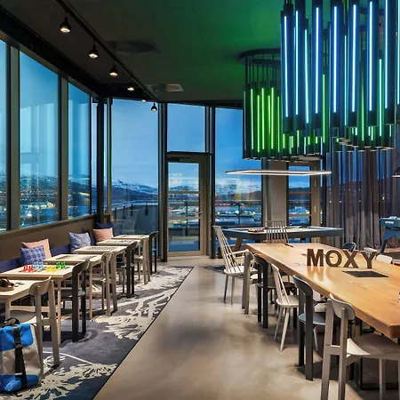 Hotel Moxy 4*