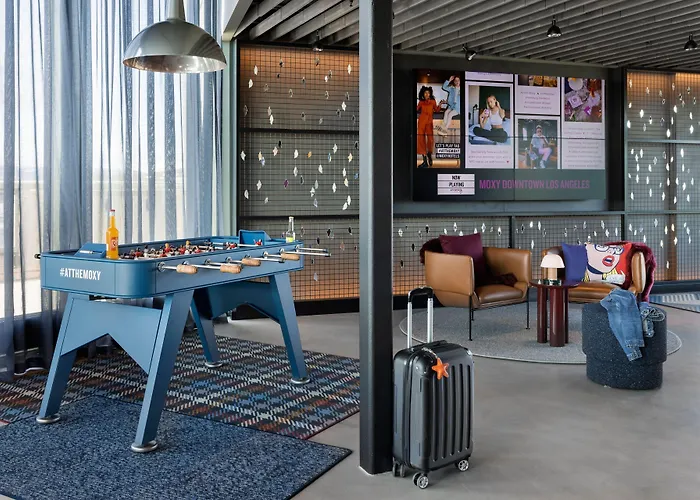 Moxy Hotel 4*